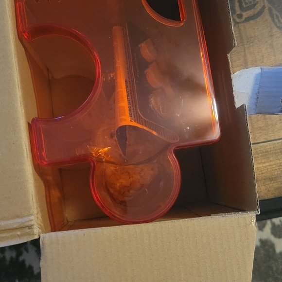 Puzzle piece fish tank - Picture 1 of 2